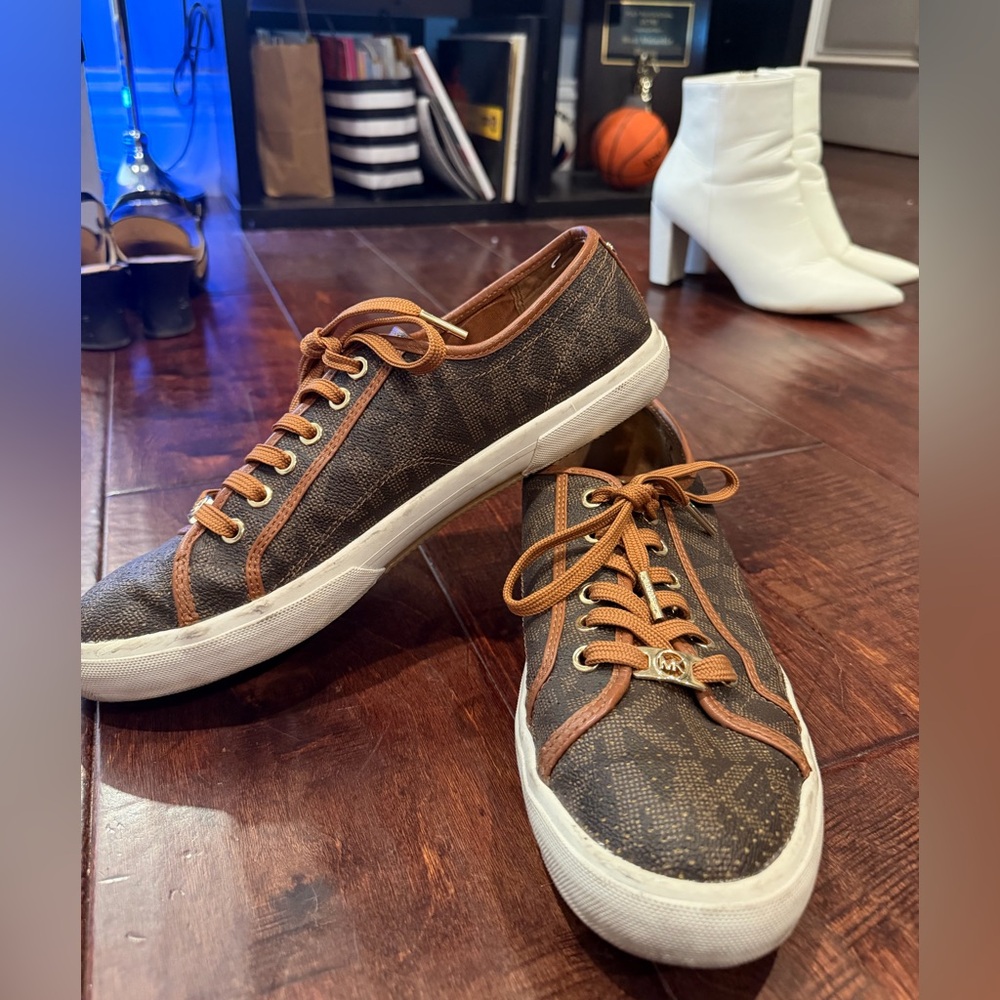 Michael Kors Brown Logo Low-Top Lace-Up Sneakers